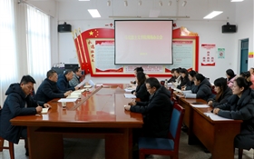 校領導深入馬克思主義學院召開現(xiàn)場辦公會